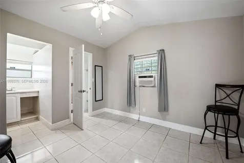 911 SW 51st Avenue Plantation FL 33317