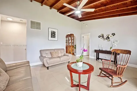 911 SW 51st Avenue Plantation FL 33317