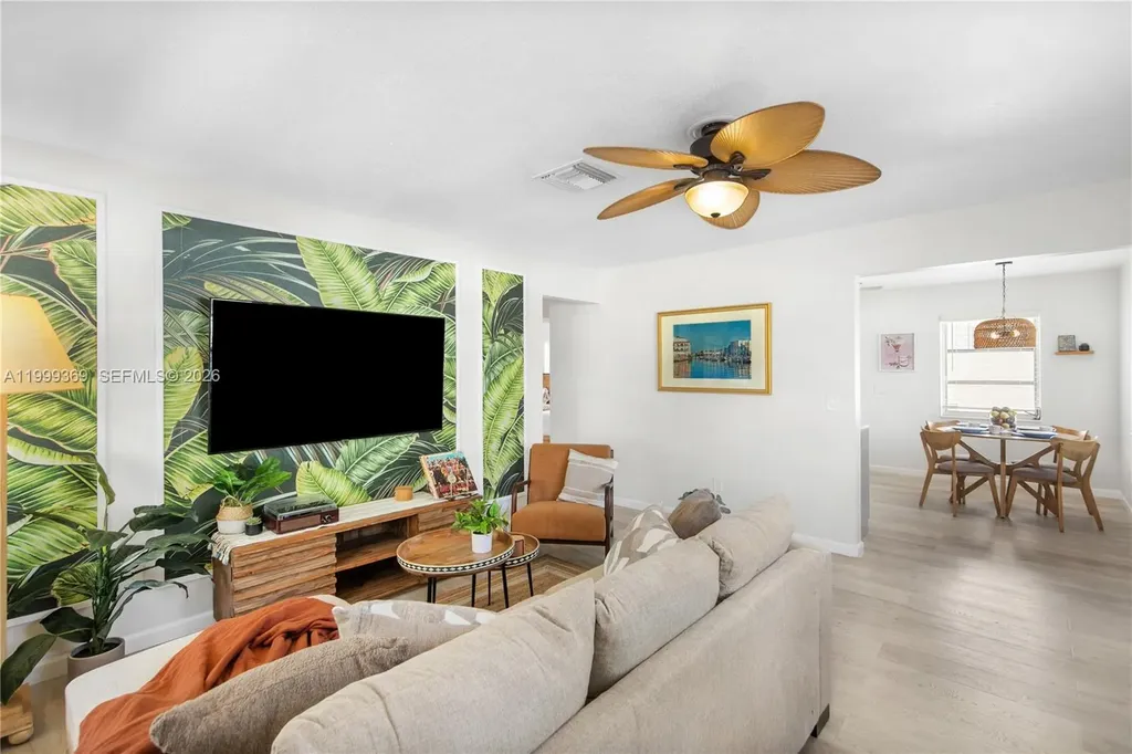 108 SE 4th Terrace Dania Beach FL 33004