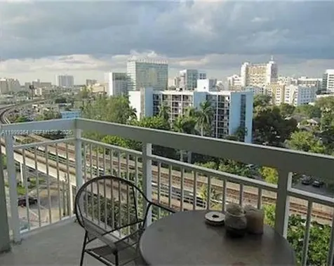 816 NW 11th Street Miami FL 33136