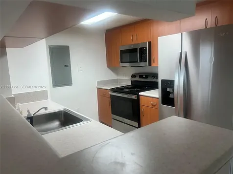 816 NW 11th Street Miami FL 33136