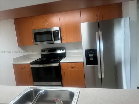 816 NW 11th Street Miami FL 33136
