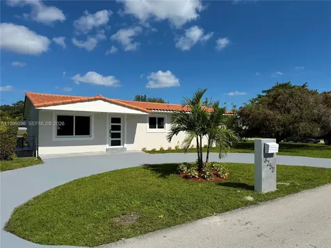 3250 SW 72 Court Miami FL 33155