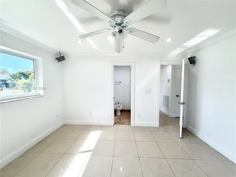 3250 SW 72 Court Miami FL 33155