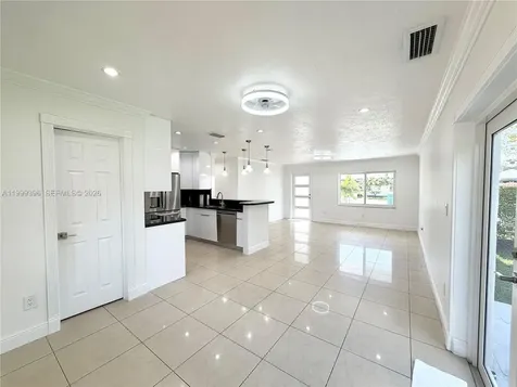 3250 SW 72 Court Miami FL 33155