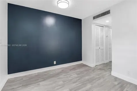 5300 Washington Street Hollywood FL 33021