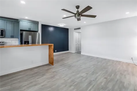 5300 Washington Street Hollywood FL 33021