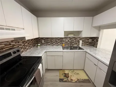 1900 W 68th Street Hialeah FL 33014