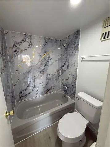 1900 W 68th Street Hialeah FL 33014