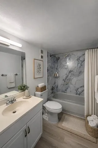 1900 W 68th Street Hialeah FL 33014