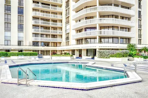 19355 Turnberry Way Aventura FL 33180