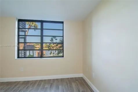 1100 Colony Point Circle Pembroke Pines FL 33026
