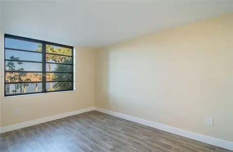 1100 Colony Point Circle Pembroke Pines FL 33026