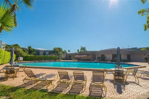 1100 Colony Point Circle Pembroke Pines FL 33026