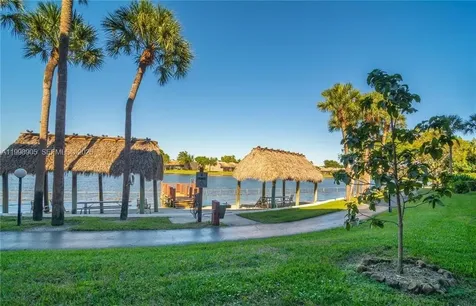 1100 Colony Point Circle Pembroke Pines FL 33026