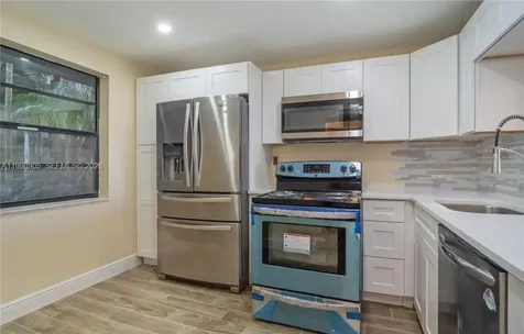 1100 Colony Point Circle Pembroke Pines FL 33026