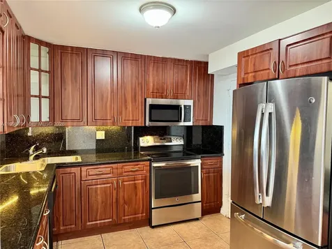 2780 NE 183rd Street Aventura FL 33160