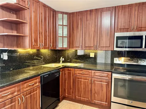 2780 NE 183rd Street Aventura FL 33160