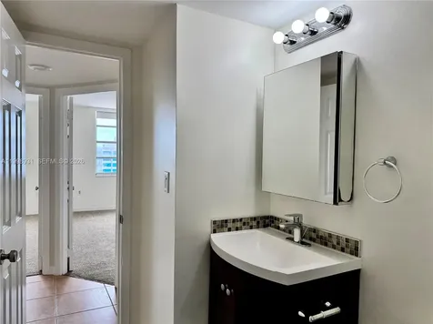 2780 NE 183rd Street Aventura FL 33160