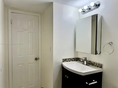 2780 NE 183rd Street Aventura FL 33160