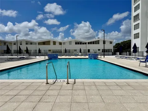 2780 NE 183rd Street Aventura FL 33160