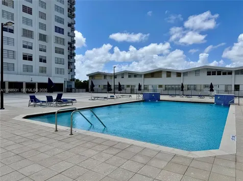 2780 NE 183rd Street Aventura FL 33160