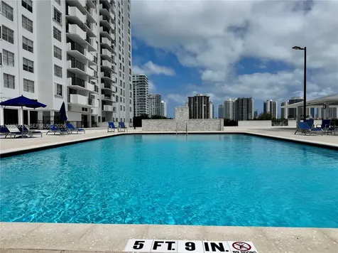 2780 NE 183rd Street Aventura FL 33160
