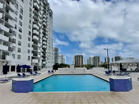 2780 NE 183rd Street Aventura FL 33160