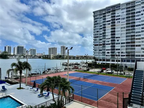 2780 NE 183rd Street Aventura FL 33160