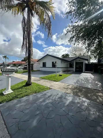 5923 SW 147th Place Miami FL 33193