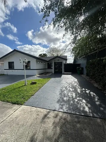 5923 SW 147th Place Miami FL 33193