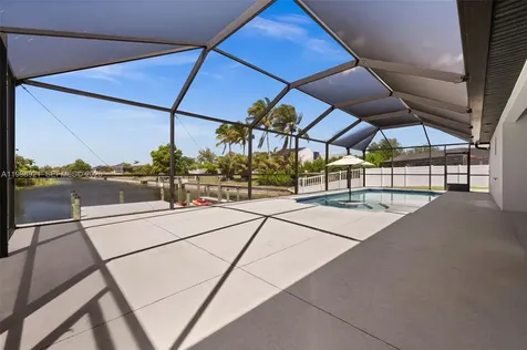1808 SW 8th Place Cape Coral FL 33991