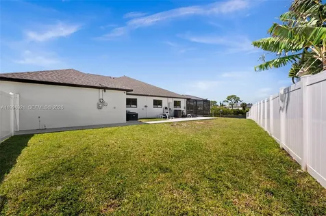 1808 SW 8th Place Cape Coral FL 33991