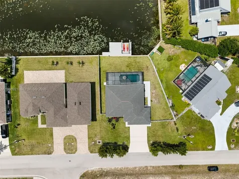 1808 SW 8th Place Cape Coral FL 33991