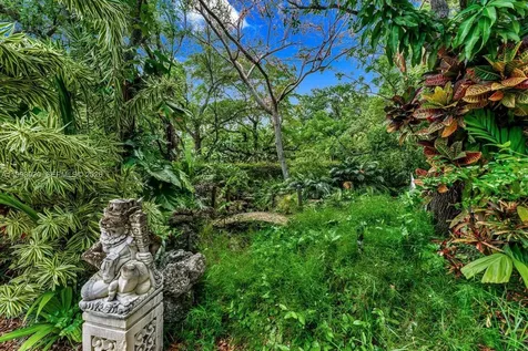 186 Edgewater Drive Coral Gables FL 33133