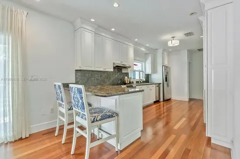 186 Edgewater Drive Coral Gables FL 33133