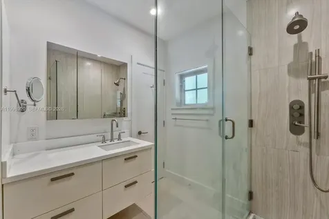 186 Edgewater Drive Coral Gables FL 33133