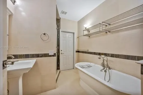 186 Edgewater Drive Coral Gables FL 33133
