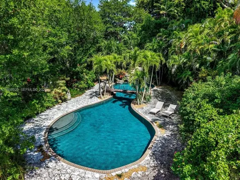 186 Edgewater Drive Coral Gables FL 33133