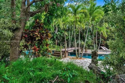 186 Edgewater Drive Coral Gables FL 33133