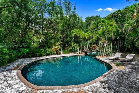 186 Edgewater Drive Coral Gables FL 33133