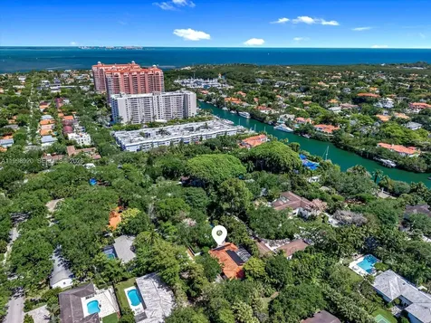 186 Edgewater Drive Coral Gables FL 33133