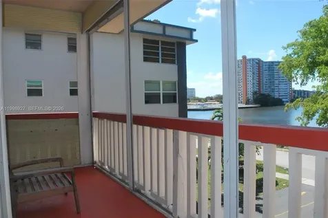 18707 NE 14th Avenue Miami FL 33179