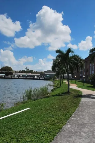 18707 NE 14th Avenue Miami FL 33179