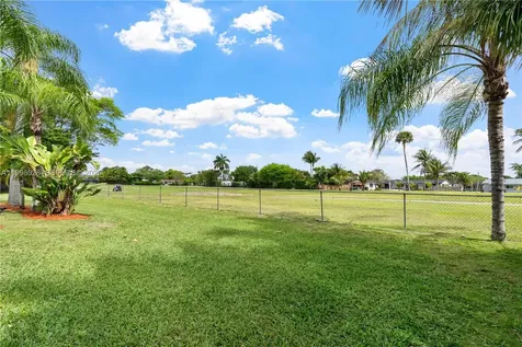 10325 SW 102nd Court Miami FL 33176