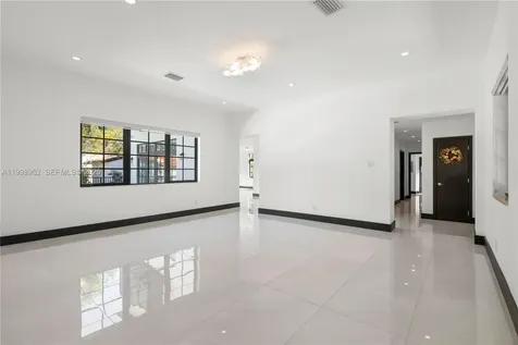 519 Alhambra Circle Coral Gables FL 33134