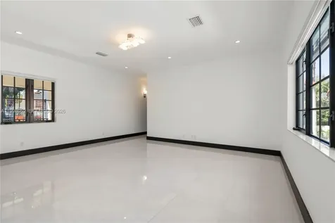 519 Alhambra Circle Coral Gables FL 33134