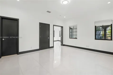 519 Alhambra Circle Coral Gables FL 33134