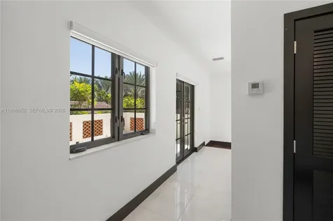 519 Alhambra Circle Coral Gables FL 33134