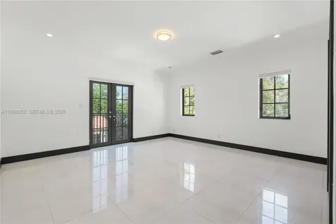 519 Alhambra Circle Coral Gables FL 33134